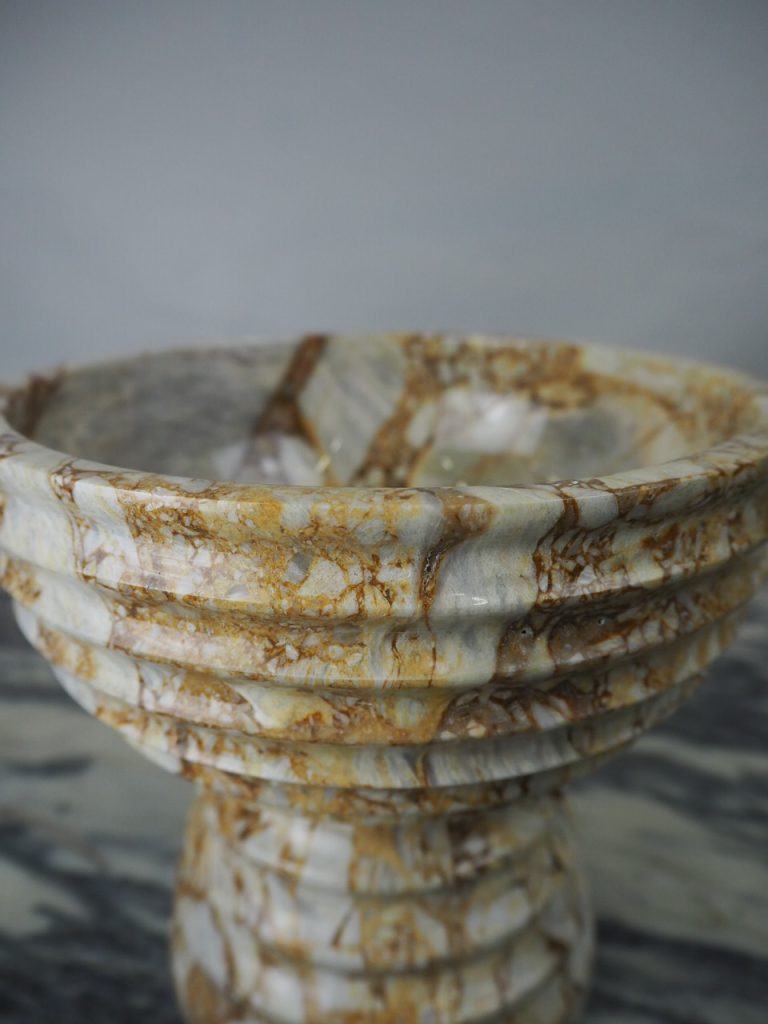 Ribbed Pedestal bowl Ribbed foot - Image 3