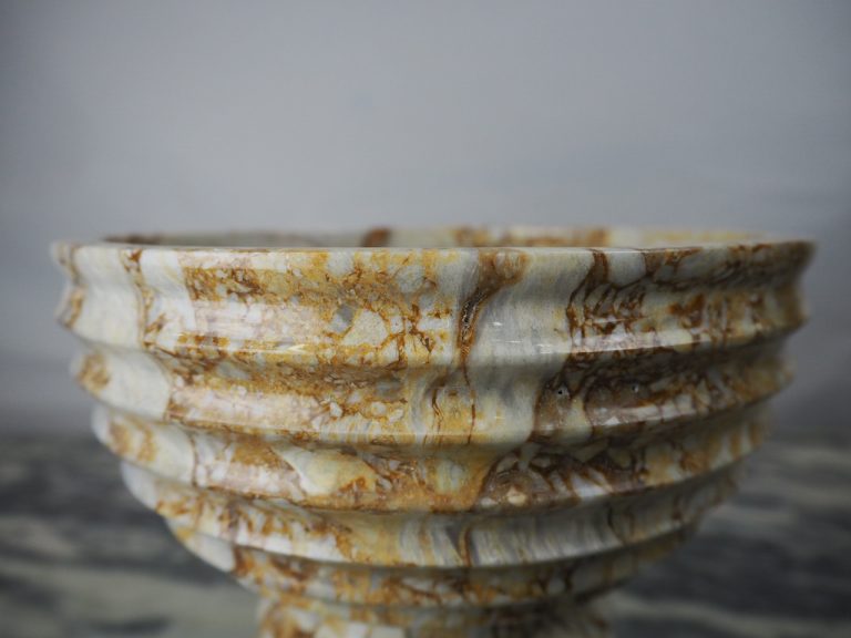 Ribbed Pedestal bowl Ribbed foot - Image 4
