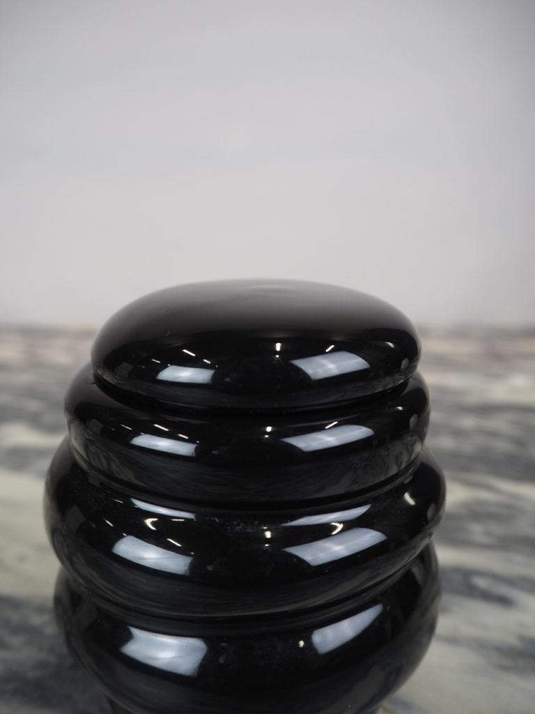 Hive candle the night - Image 4