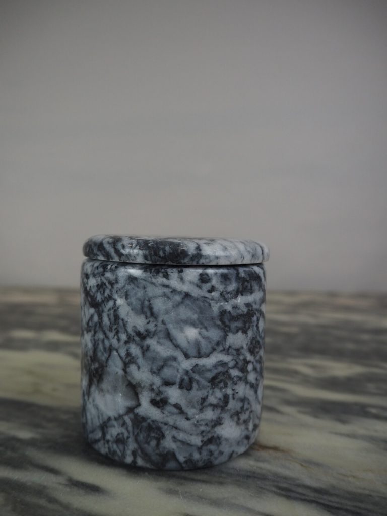 Marble candle Seklet grey - Image 9