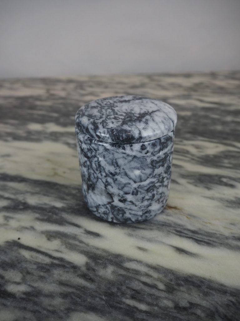 Marble candle Seklet grey - Image 15