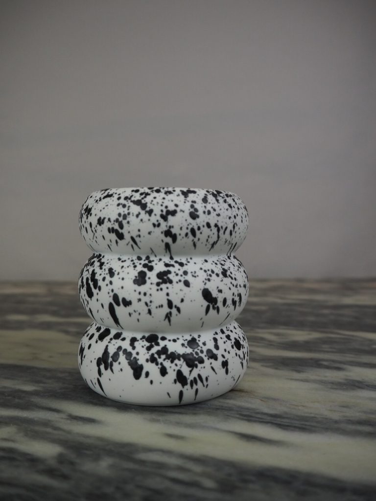 Splash candle black