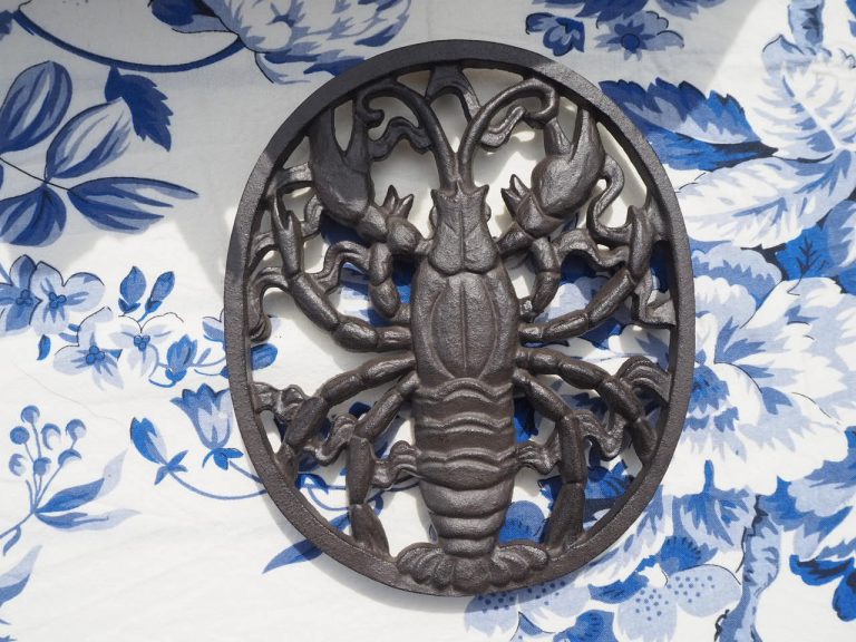 Trivet with lobster - Image 4