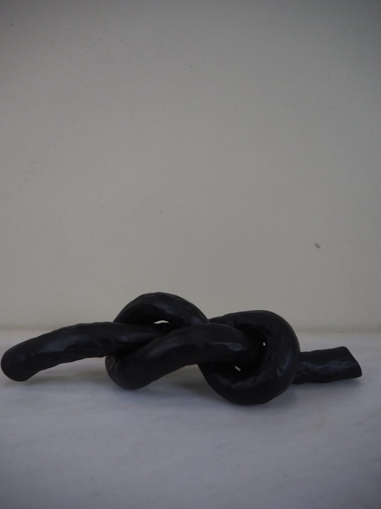 Knot black