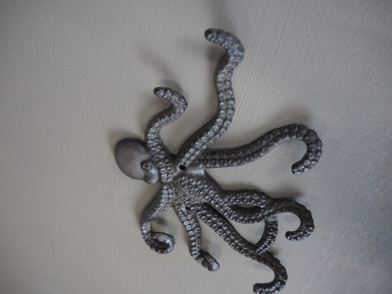 Kraken Octopus Hook - Image 3