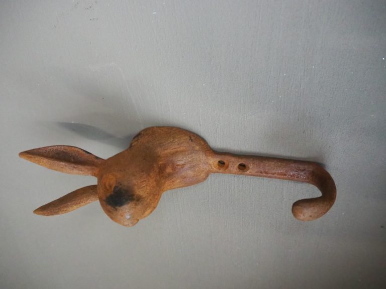 Romeo rabbit hanger - Image 2