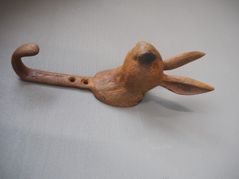 Romeo rabbit hanger - Image 3