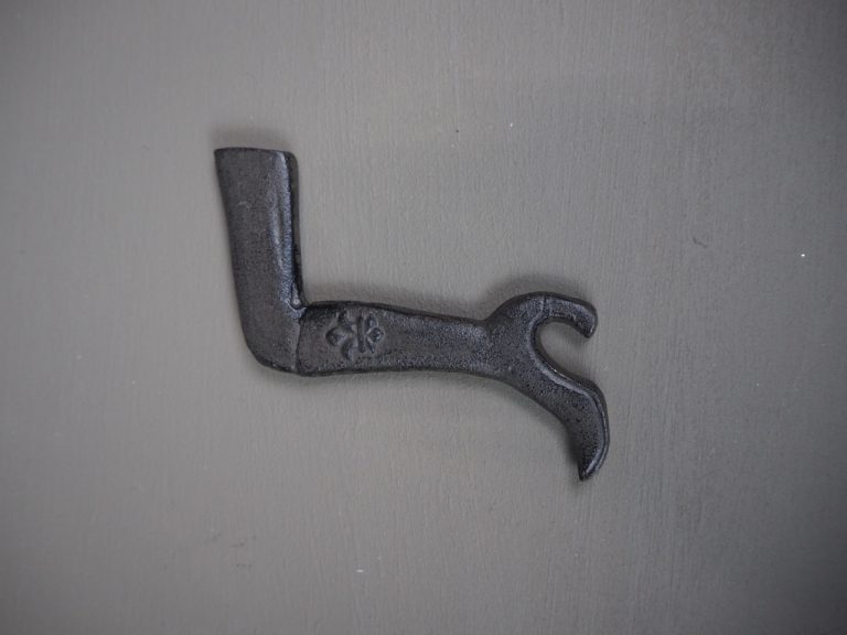 Foot opener