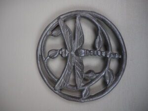 Dragonfly trivet