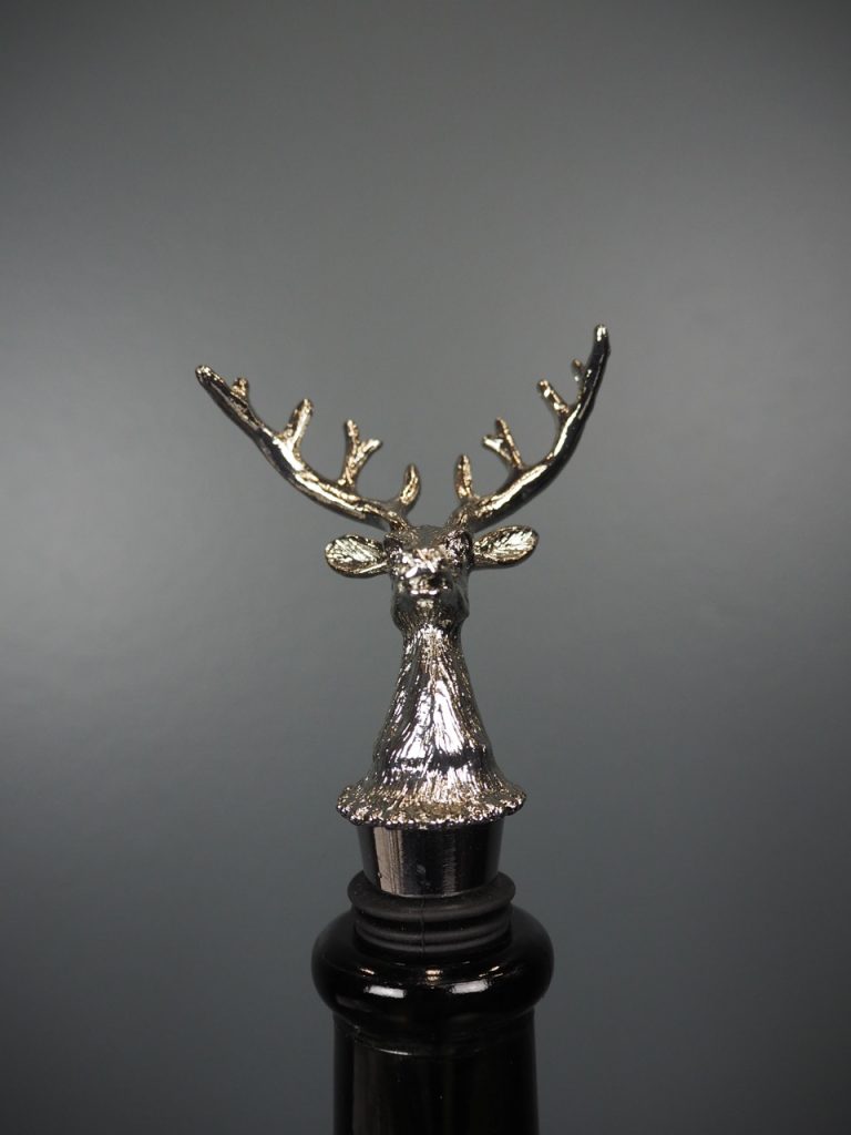 Deer wine stopper