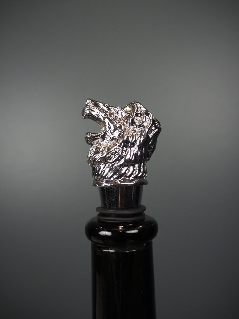 Lion wine stopper