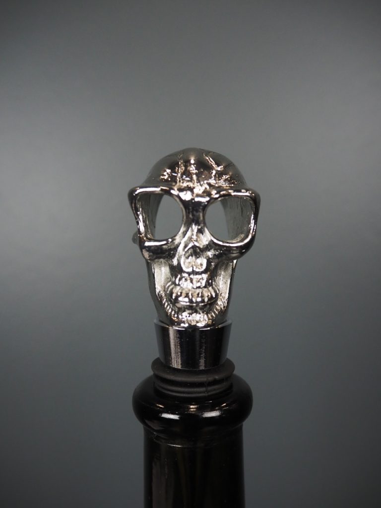 Skull wine stopper