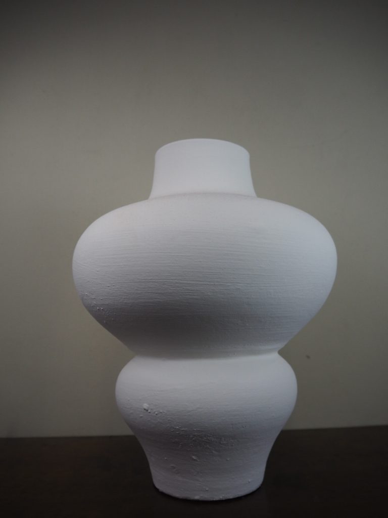 Opal white vase - Image 2