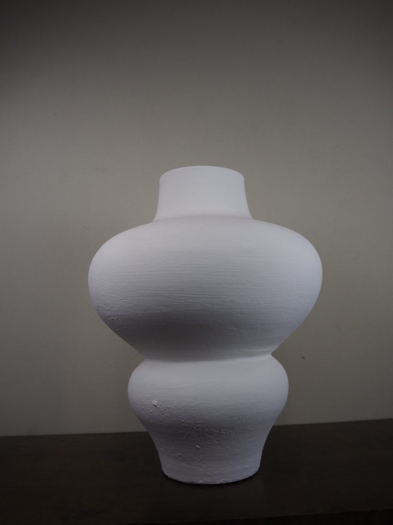 Opal white vase - Image 3