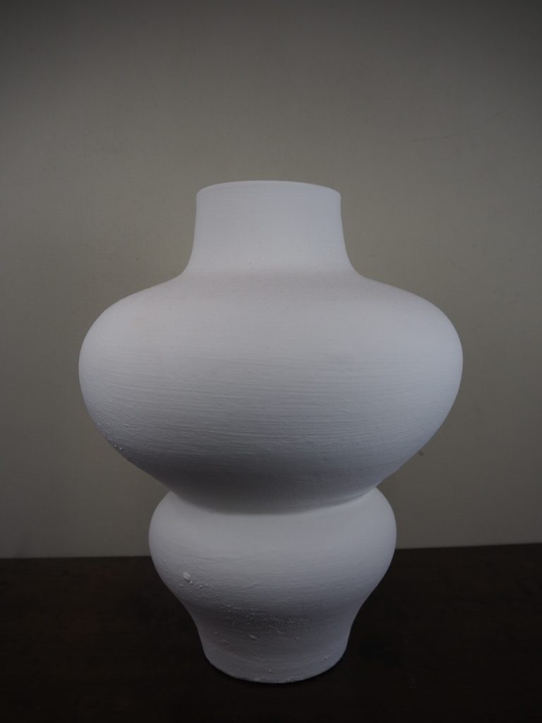 Opal white vase - Image 8