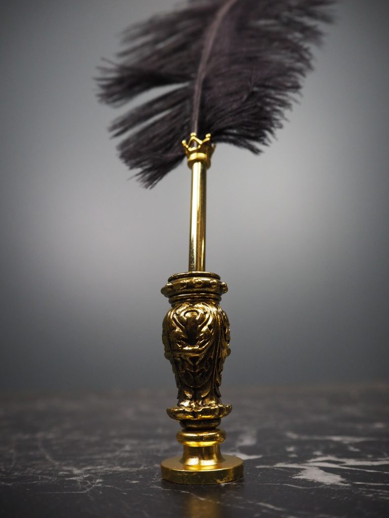 Pen holder w stamp - Image 2