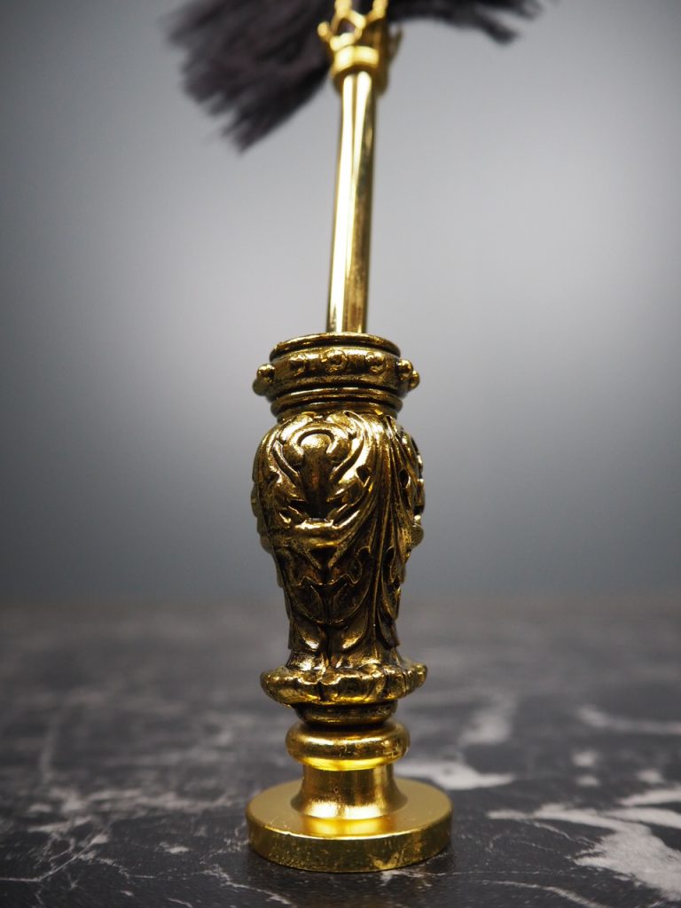 Pen holder w stamp - Image 4