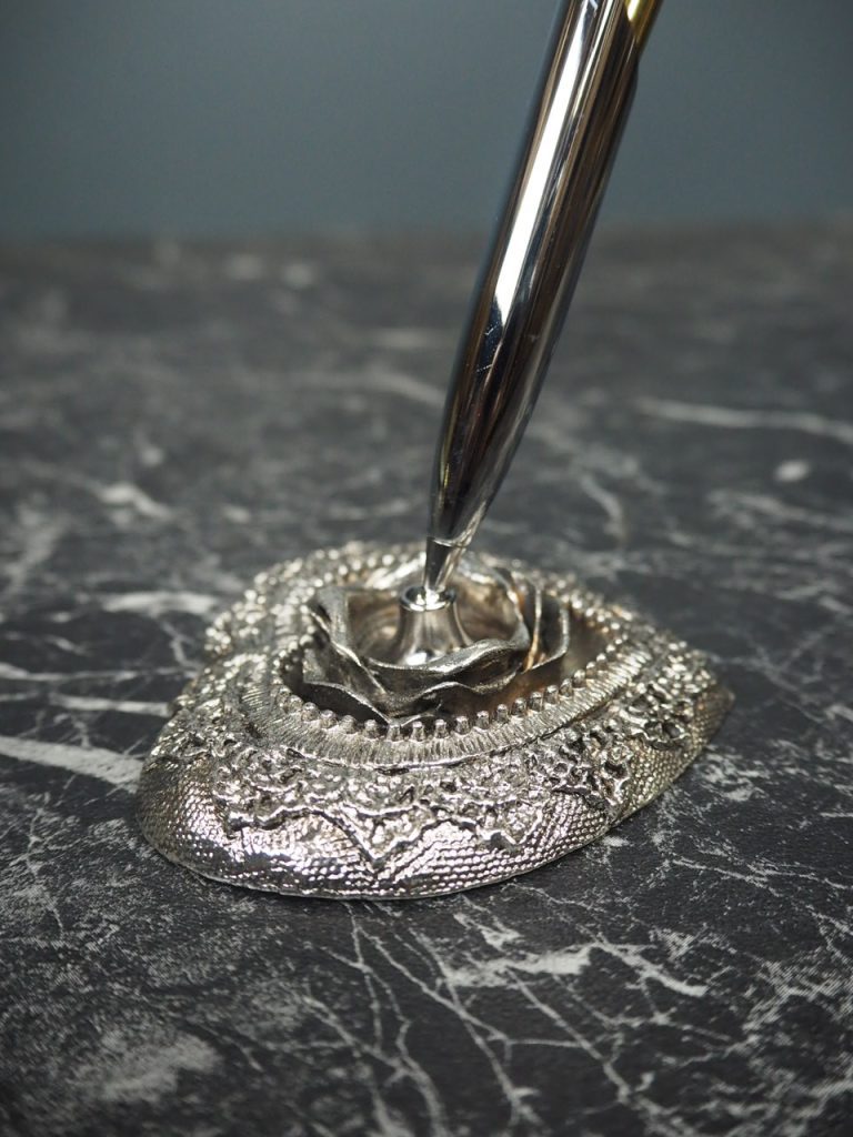 Pen holder - Image 2