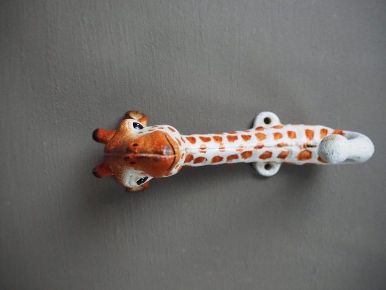 Giraffe Hook - Image 2