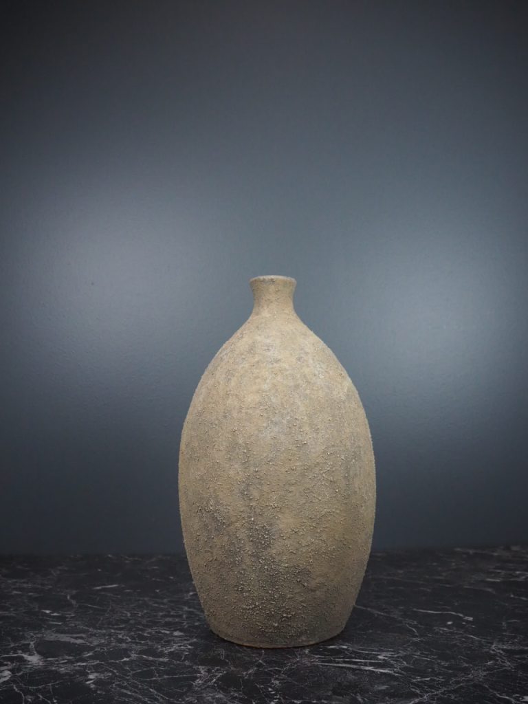 Almondra vase