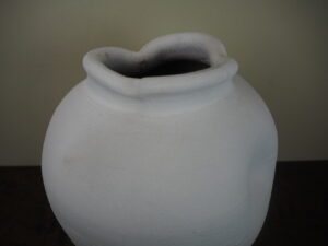 Akira Guzi yupi vessel medium