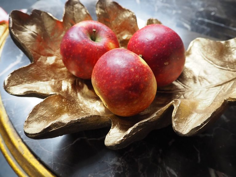 Royal Oak leaf tray - Image 2