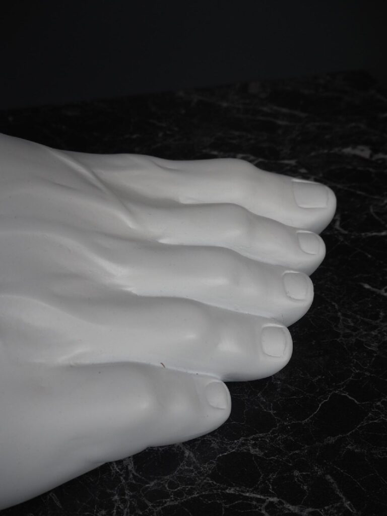 Giant foot white - Image 3