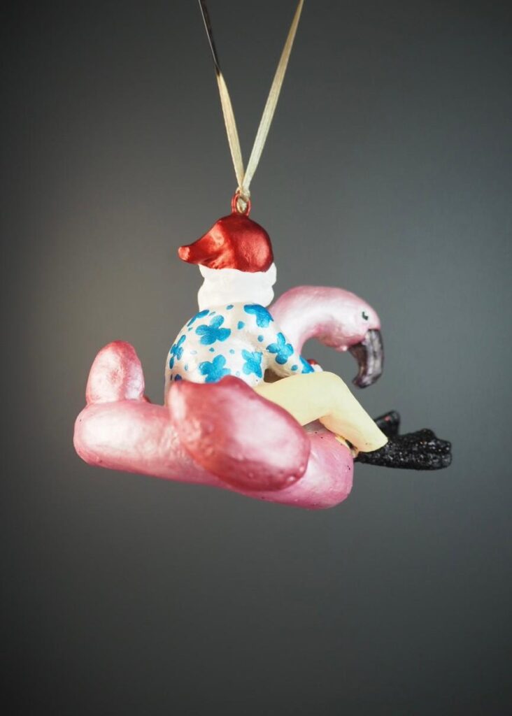 Santa pearl pink flamingo floatee - Image 2