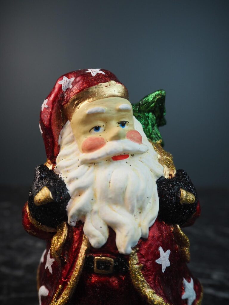 Santa red star suit tree - Image 3