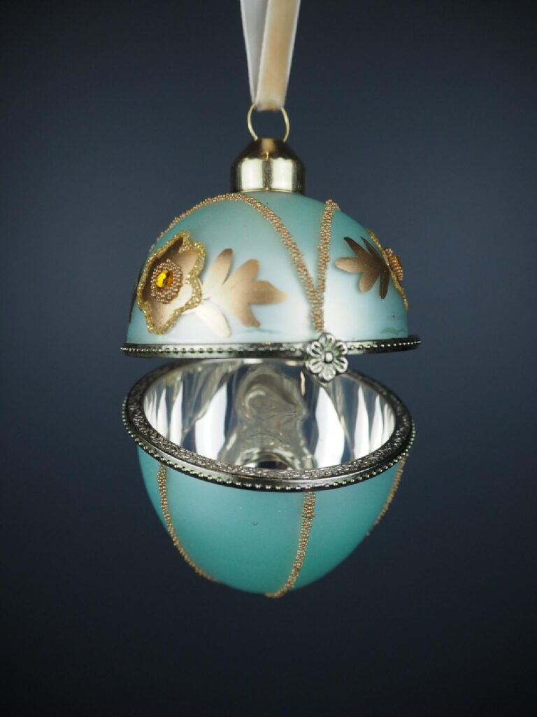 Glass egg box blue - Image 2