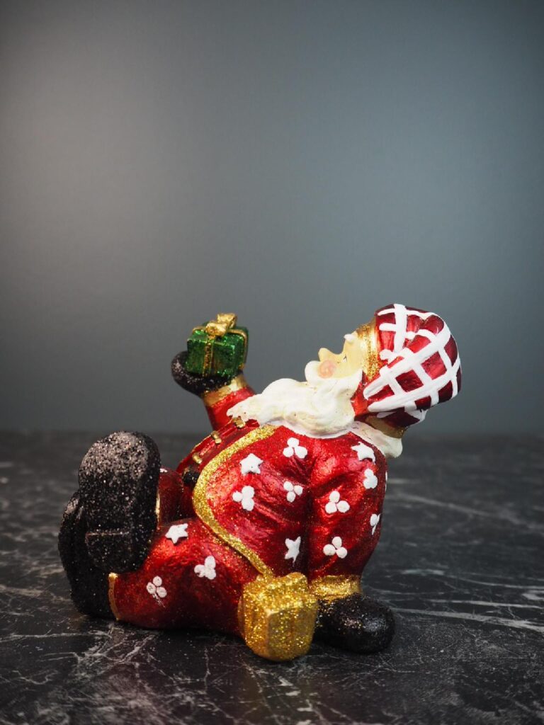 Chilling Santa red/white - Image 2