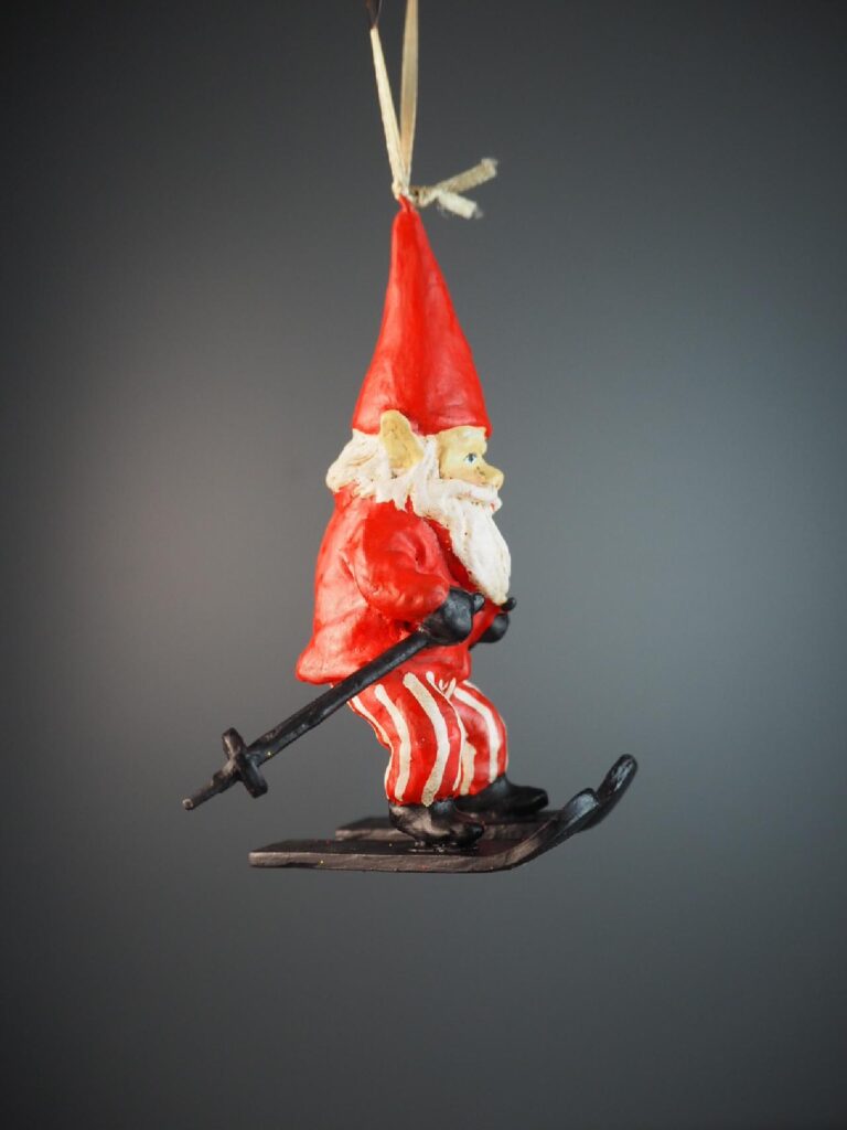 Skating Santa Elf red/white - Image 2