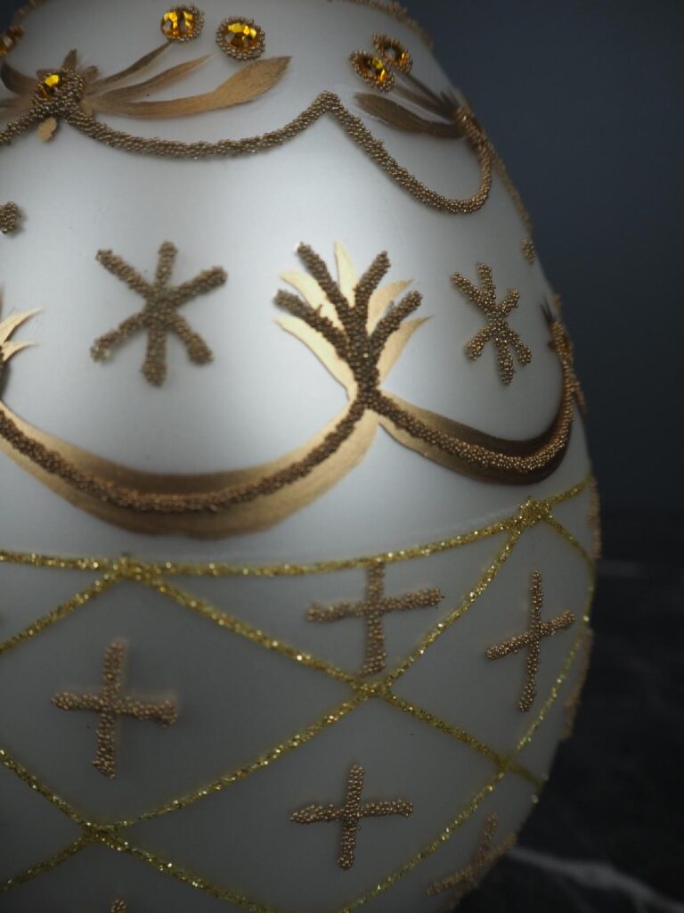 Glass egg giant white - Image 2