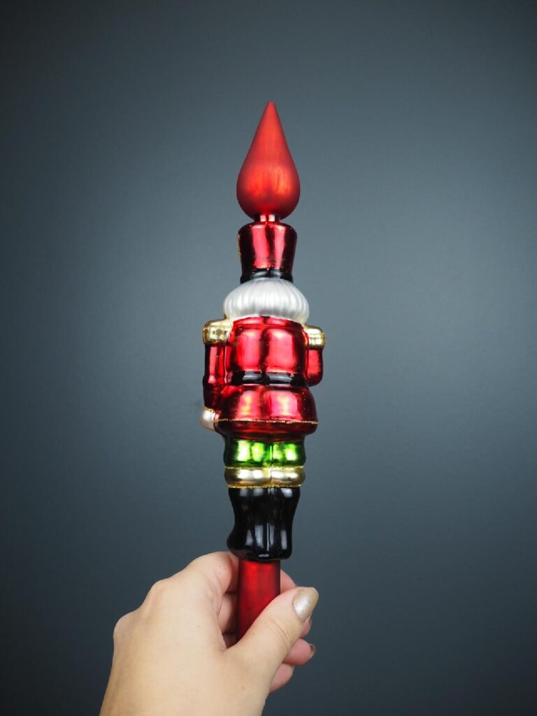 Soldier tree topper glass - Image 3