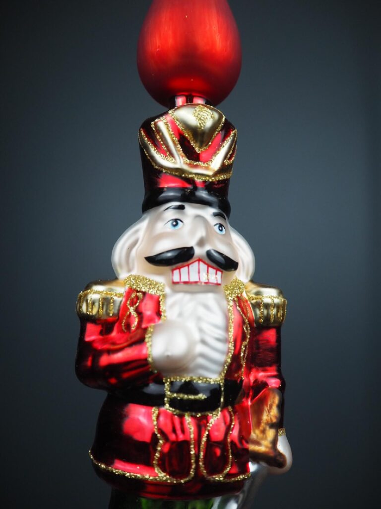 Soldier tree topper glass - Image 4