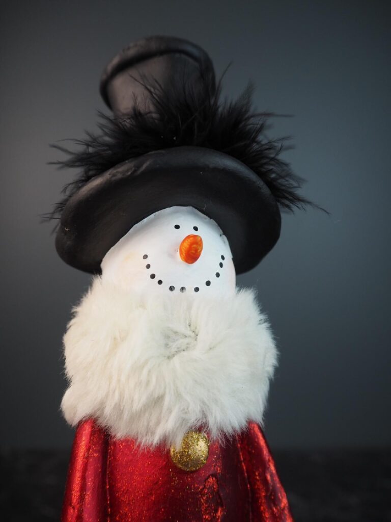 Snowman w heart fur sat.red - Image 3