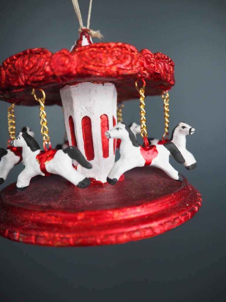 Merry go round  red - Image 2
