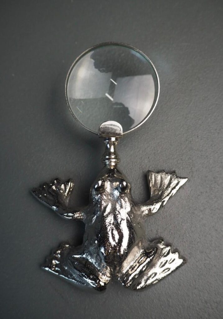 4" Magnifier with Frog Shaped Handle - Image 3