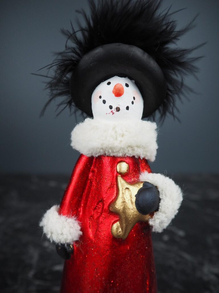 Snowman hat & blk fur - Image 2