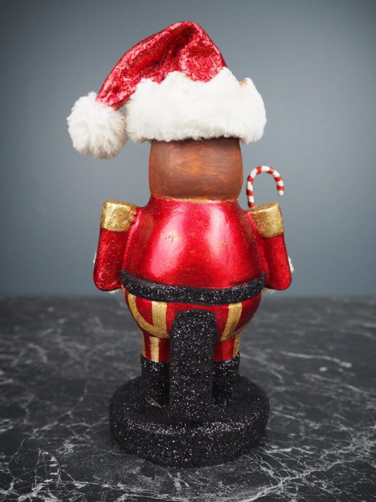Chubby nutcracker red w/ fur - Image 3
