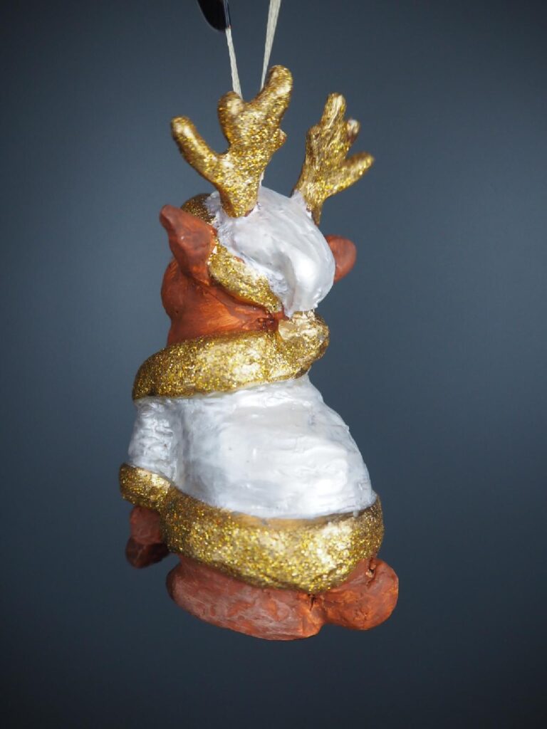 Xmas reindeer in pw/gold orn - Image 3