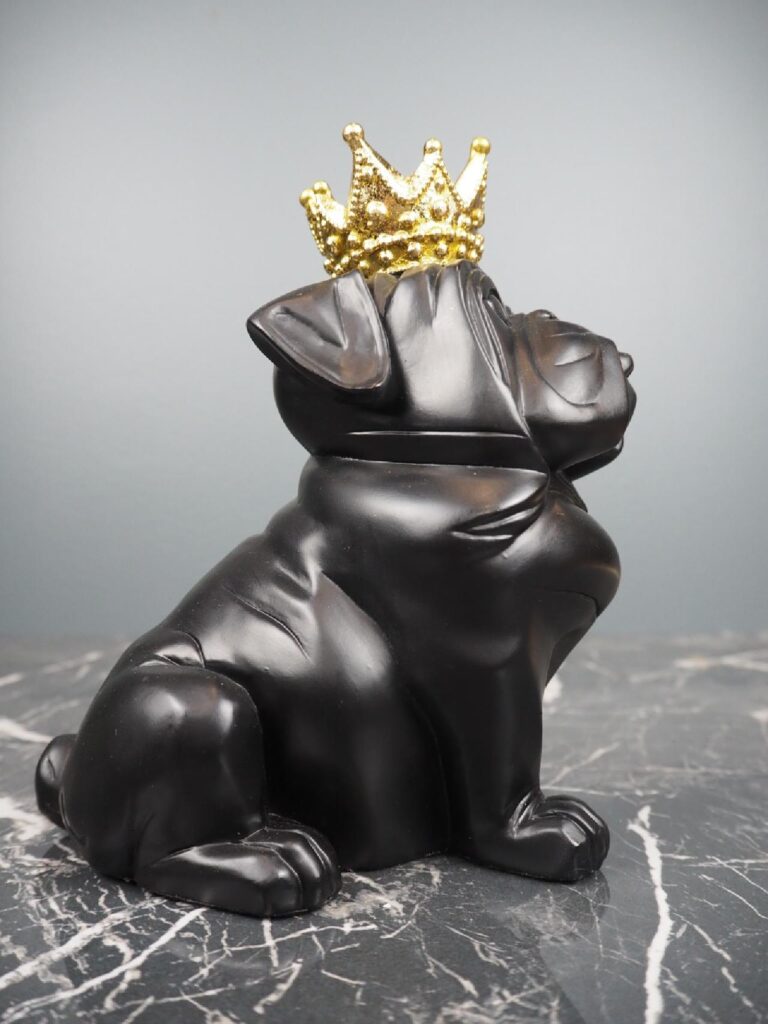 Bulldog with crown - Image 5