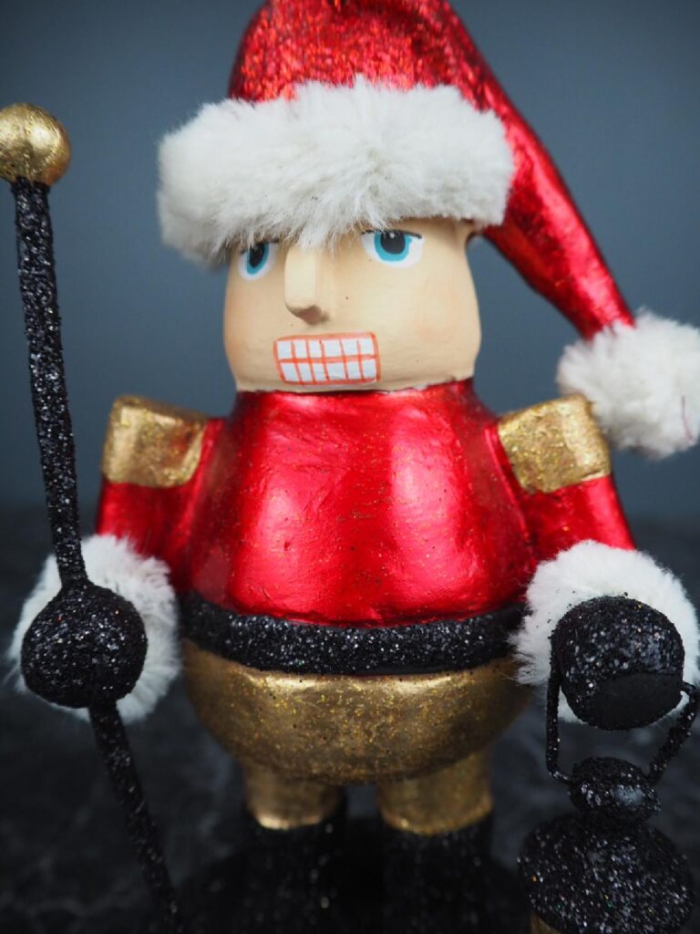Chubby nutcracker gold/red w/ fur - Image 4