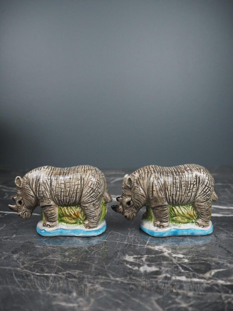 Rhino salt and pepper - Image 2