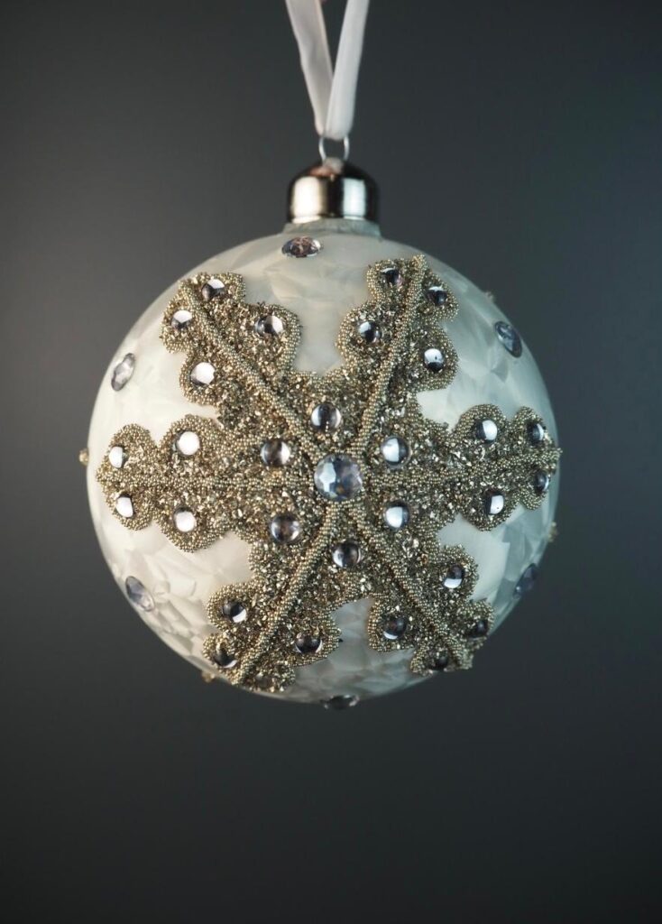 Glass ball 10 cm white