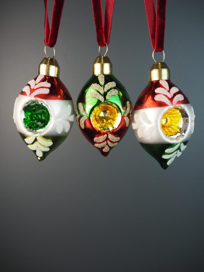 Glass finial w reflector 3 ass