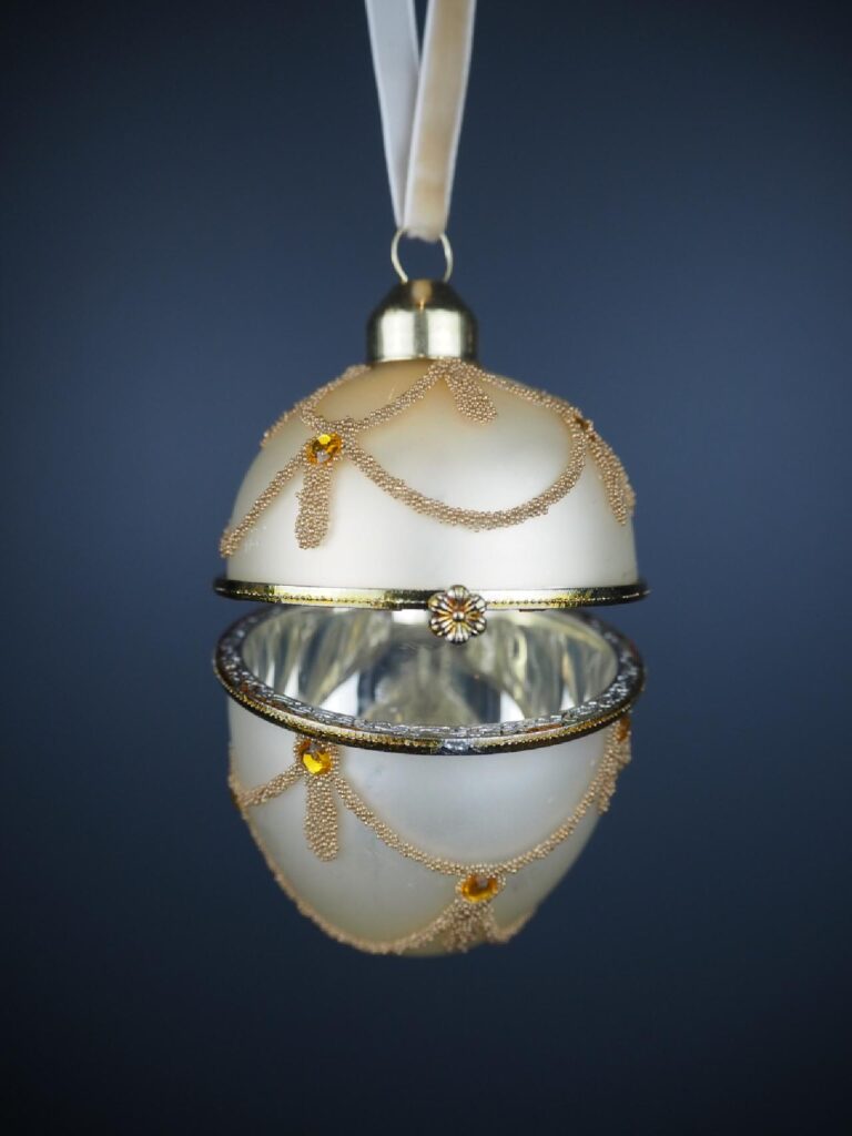 Glass egg box gold
