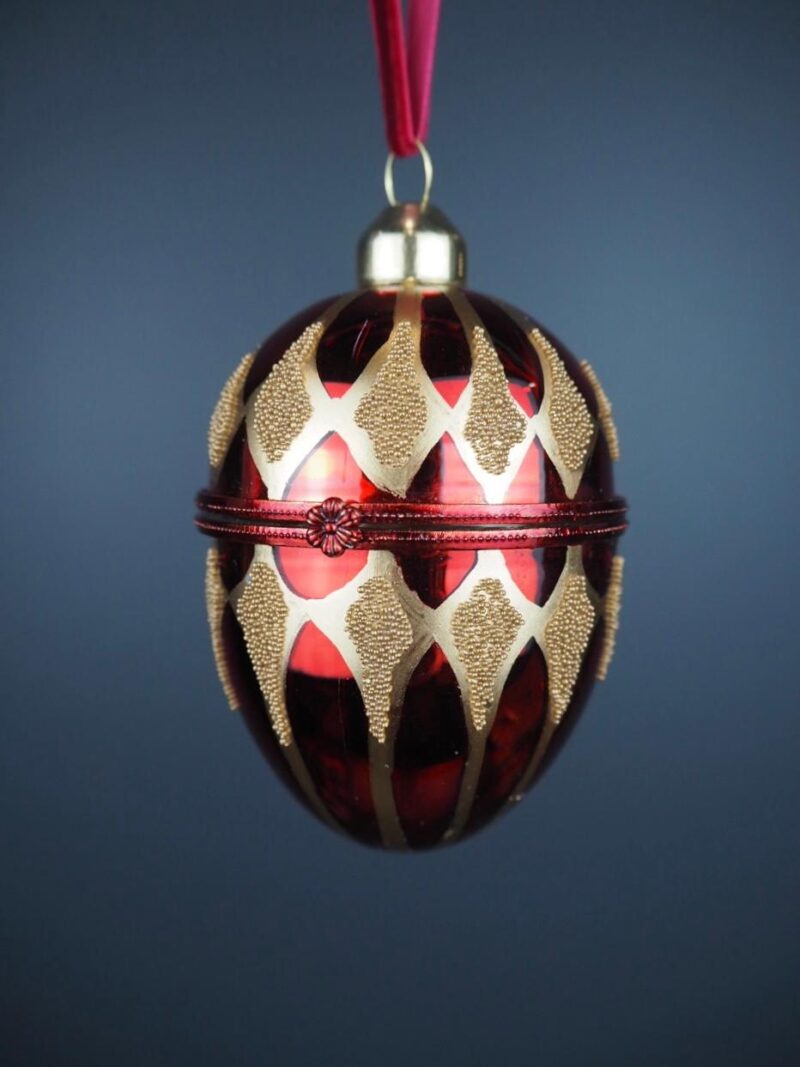 Glass egg box red