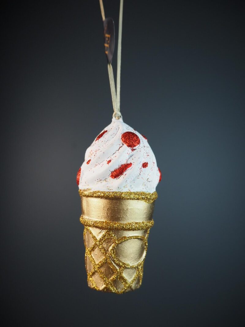 Ice cream white/red/gold
