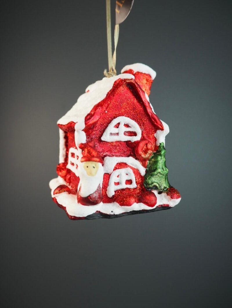 Christmas house santa/tree red